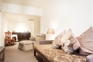 Boutique Accommodation Adelaide, Hotel Richmond executive suite